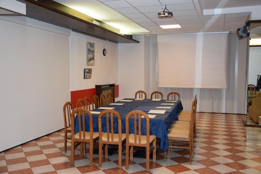 Hotel Olimpic Baselga di Pinè Esterno foto