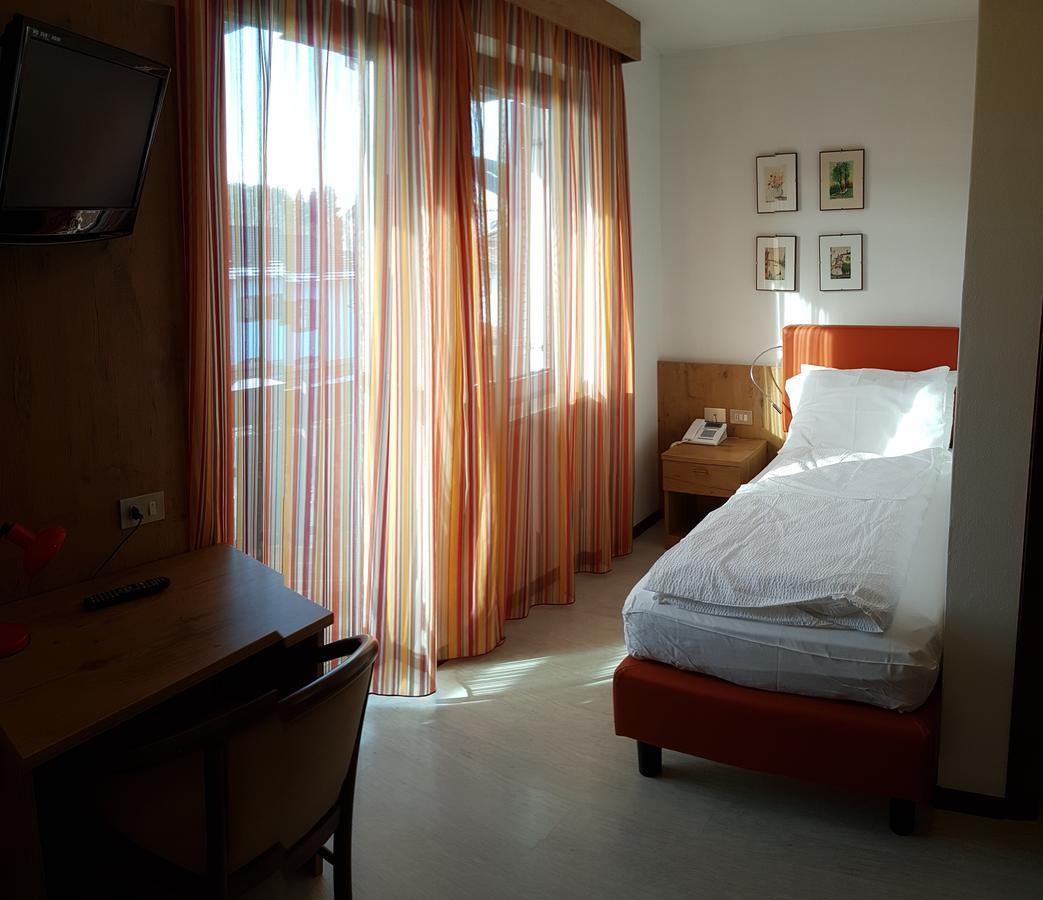 Hotel Olimpic Baselga di Pinè Esterno foto